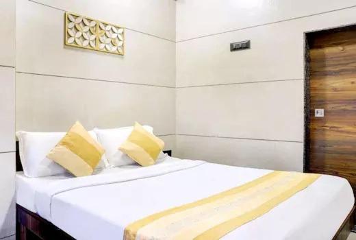 Hotel Amrita Mogappair Chennai Esterno foto